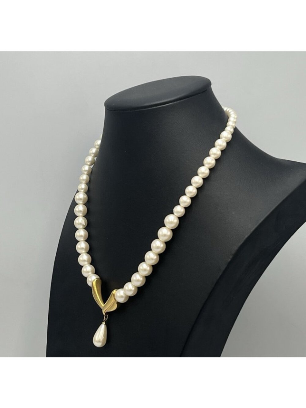 Vintage 80s Napier Necklace Faux Pearl Beaded Gold Tone Patent 4,774,743 - Picture 3 of 16